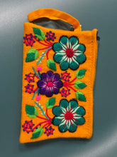 Bolso cosmético de flores en aguayo - Ecotienda La Chiwi
