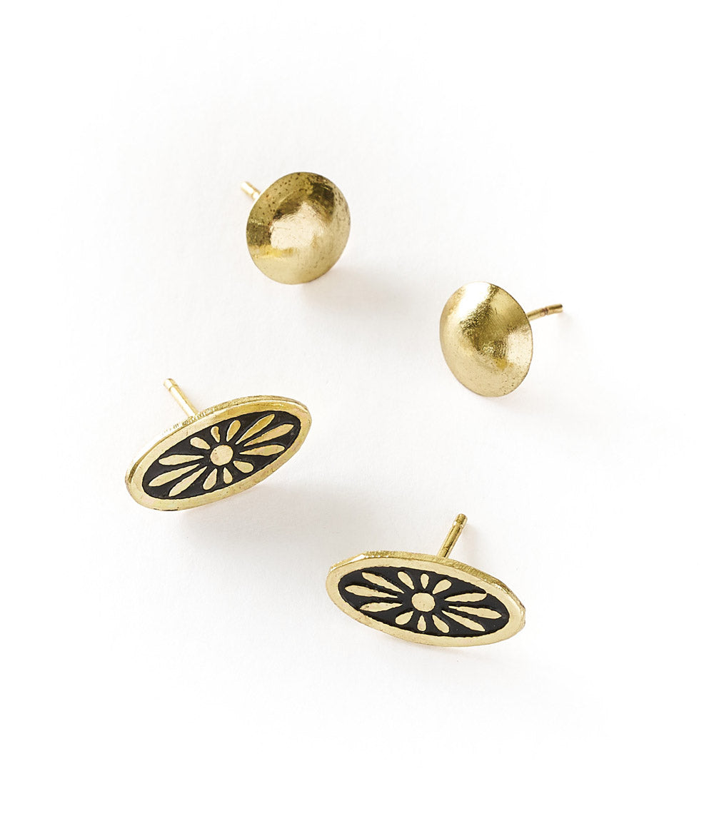 Nisha Stud Earrings set - golden black