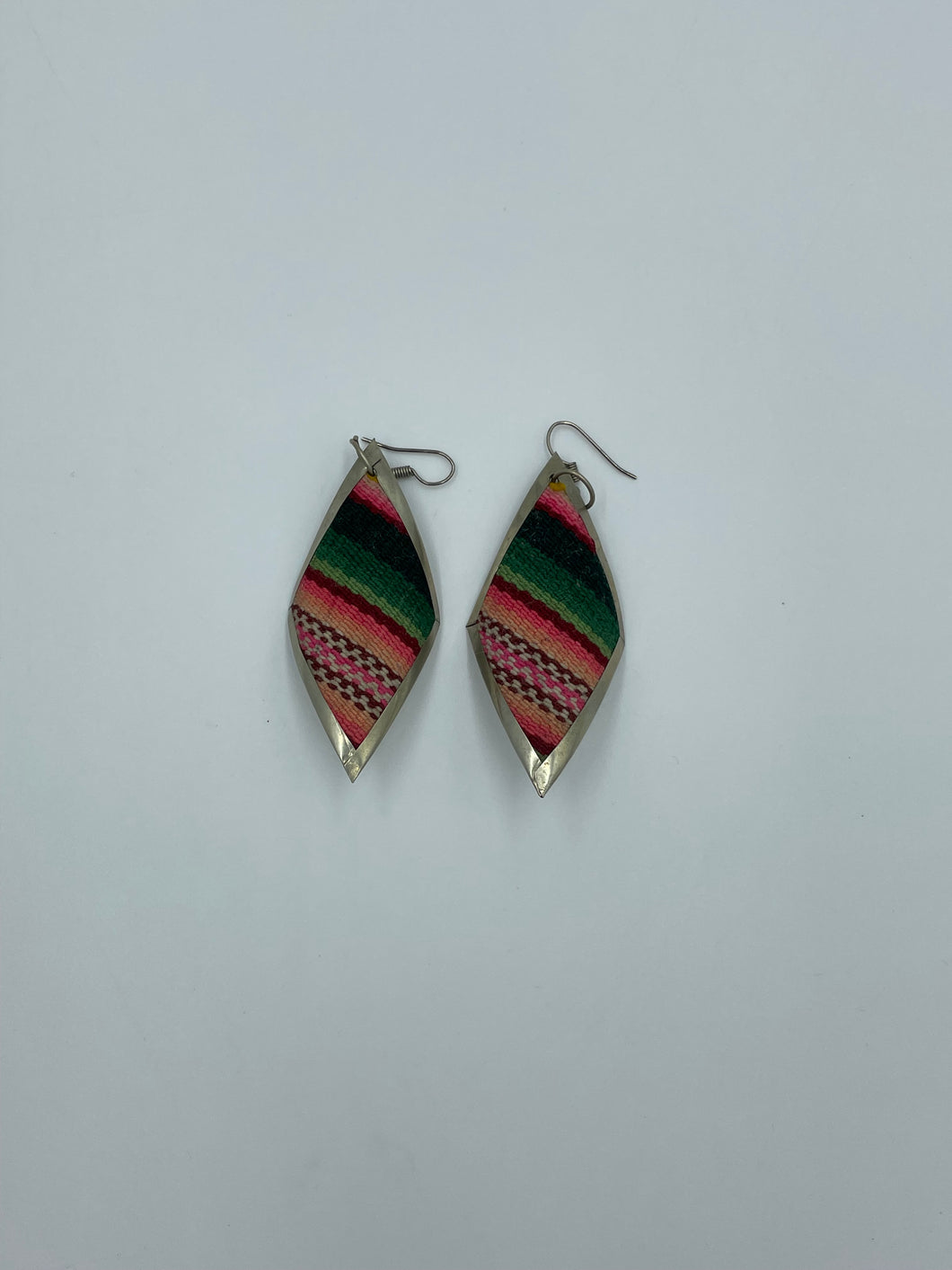 Aretes en peltre y aguayo - Variedad