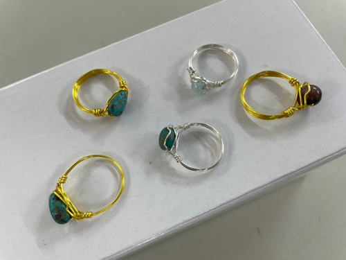Hand-twisted wire ring w/ stone
