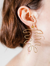 Matisse wire earrings - golden - Ecotienda La Chiwi