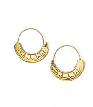 Yashi embossed hoop earrings